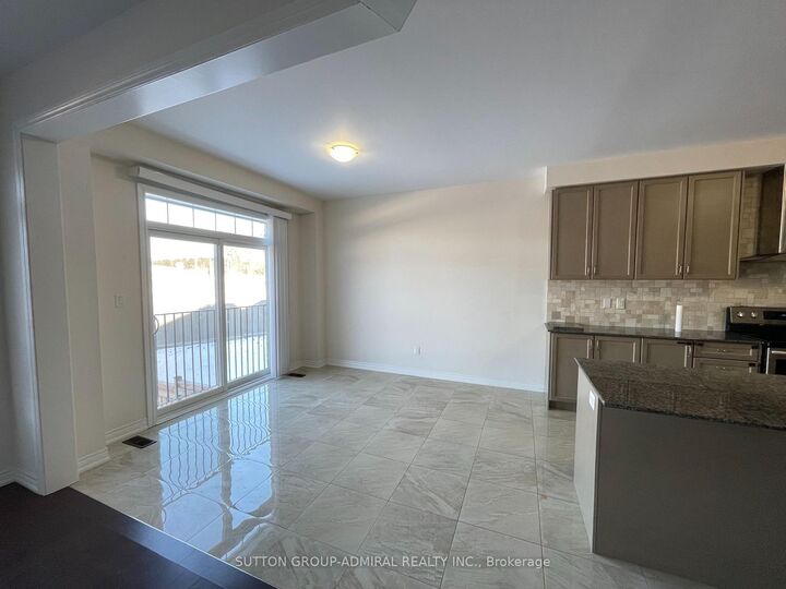 Property Photo: 276 Chouinard Way ON L4G 1A6