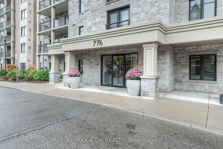 Property Photo: 776 Laurelwood Drive 101 ON N2V 0A8