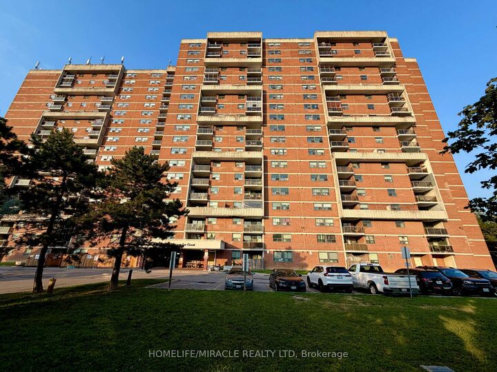 Property Photo: 100 Wingarden Court 714 ON M1B 2P4