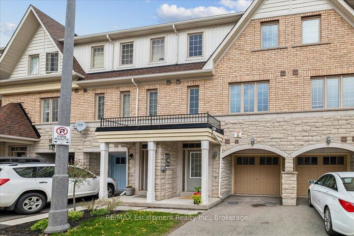 Property Photo: 2171 Fiddlers Way 36 ON L6M 0R9