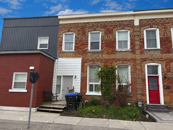 28 Queen Street N — photo 1