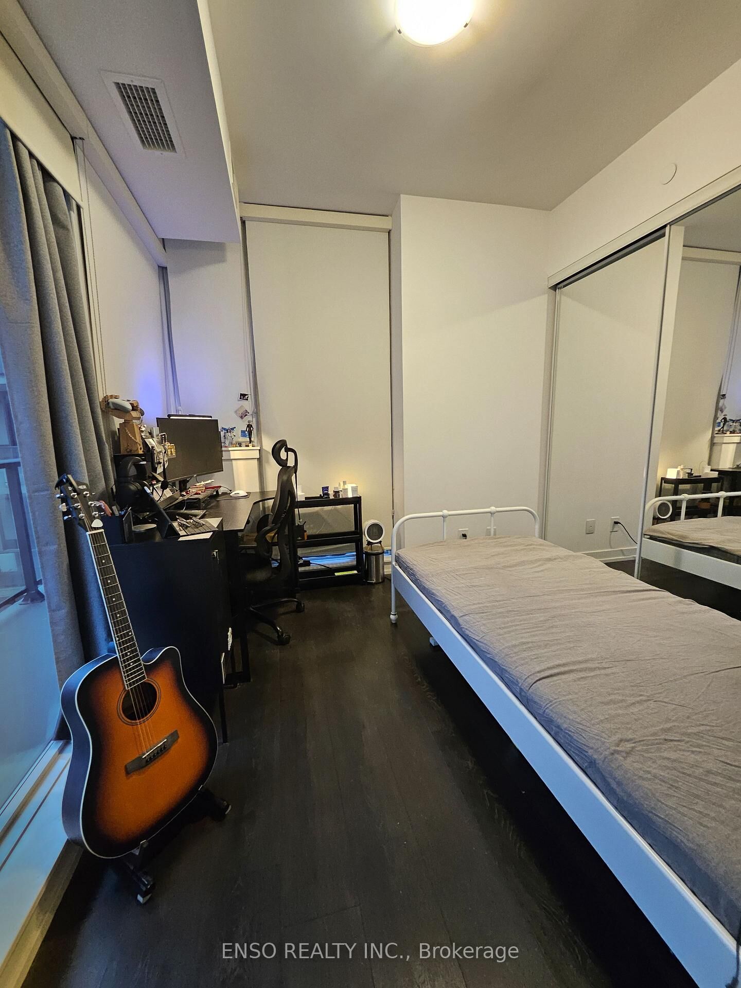 Property Photo: 297 College Street 1221 ON M5T 0C2