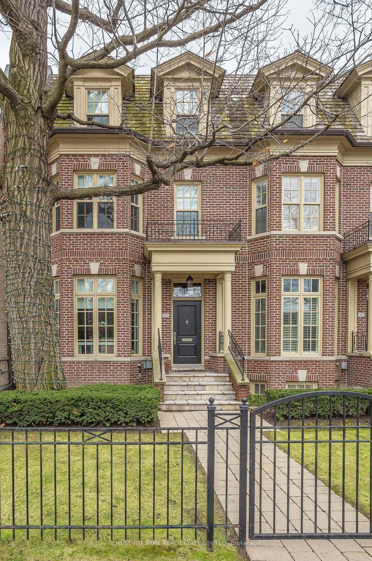 Property Photo: 107 Lonsdale Road ON M4V 1W4