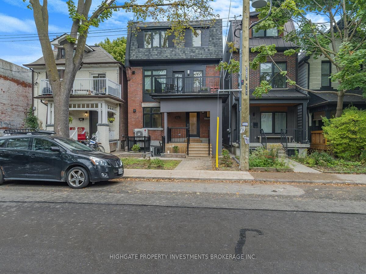 Property Photo: 543 Roxton Road Unit 1 ON M6G 3R5