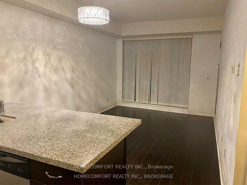 Property Photo: 131 Upper Duke Crescent 202 ON L6G 0C9