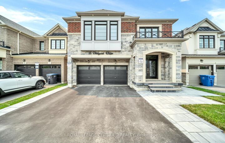 Property Photo: 18 Vineyard Drive ON L6Y 2A5