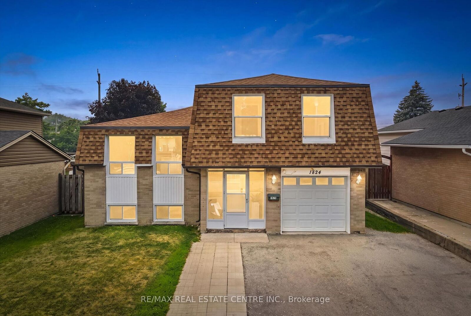 Property Photo:  1824 Earlwood Drive  ON N3H 5A3 