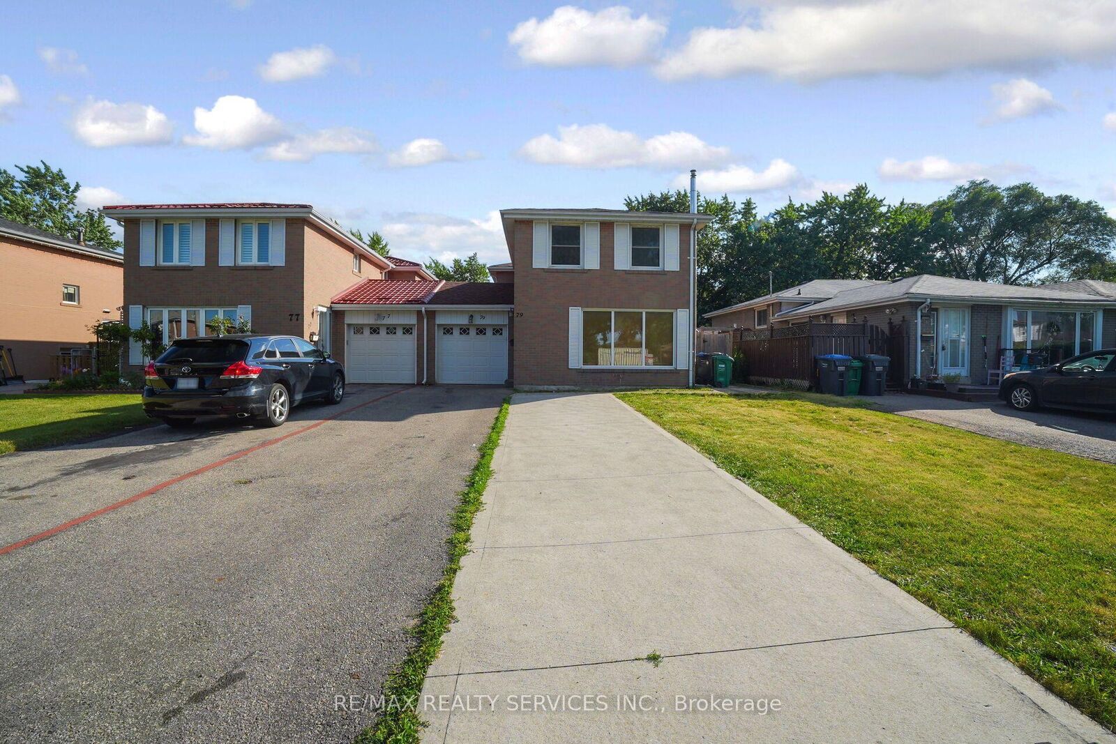 Property Photo: 79 Cloverdale Drive ON L6T 2T5