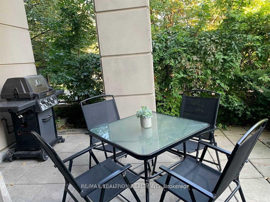 Property Photo: 80 Harrison Garden Boulevard 116 ON M2N 7E3