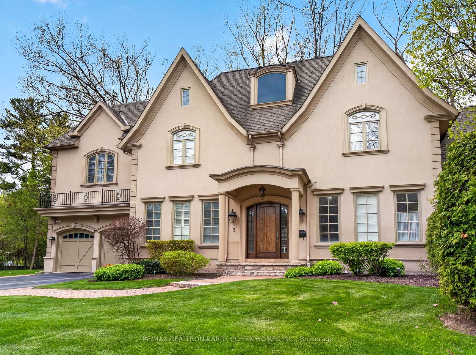 Property Photo: 3 Legacy Court ON M2L 2Y7