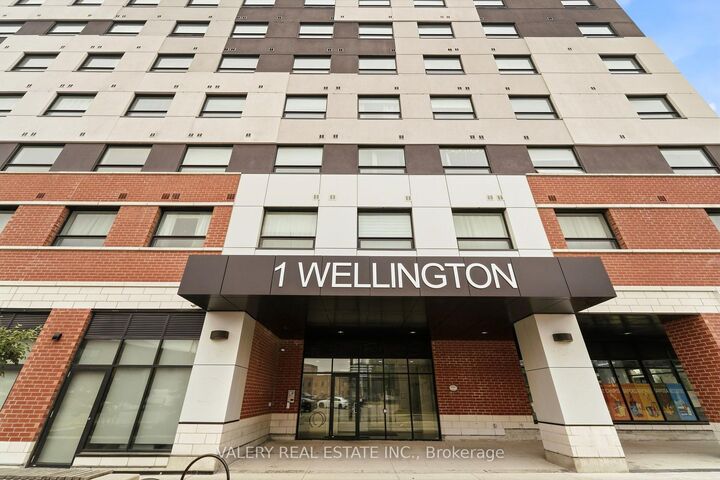 1 Wellington Street 717 — photo 1