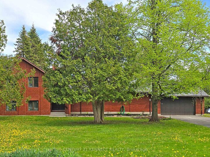 Property Photo: 44 Pinewood Boulevard ON K0M 2T0