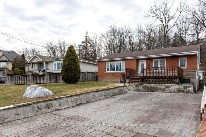 76 Margaret Avenue — photo 1