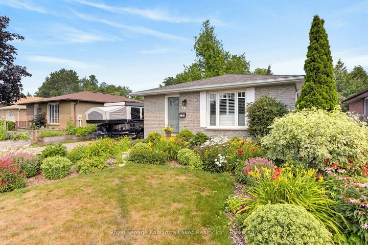 Property Photo: 18 Madill Crescent ON K9V 5W8