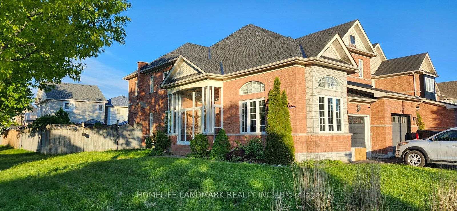 Property Photo: 49 Inlet Bay Drive W ON L1N 9P4