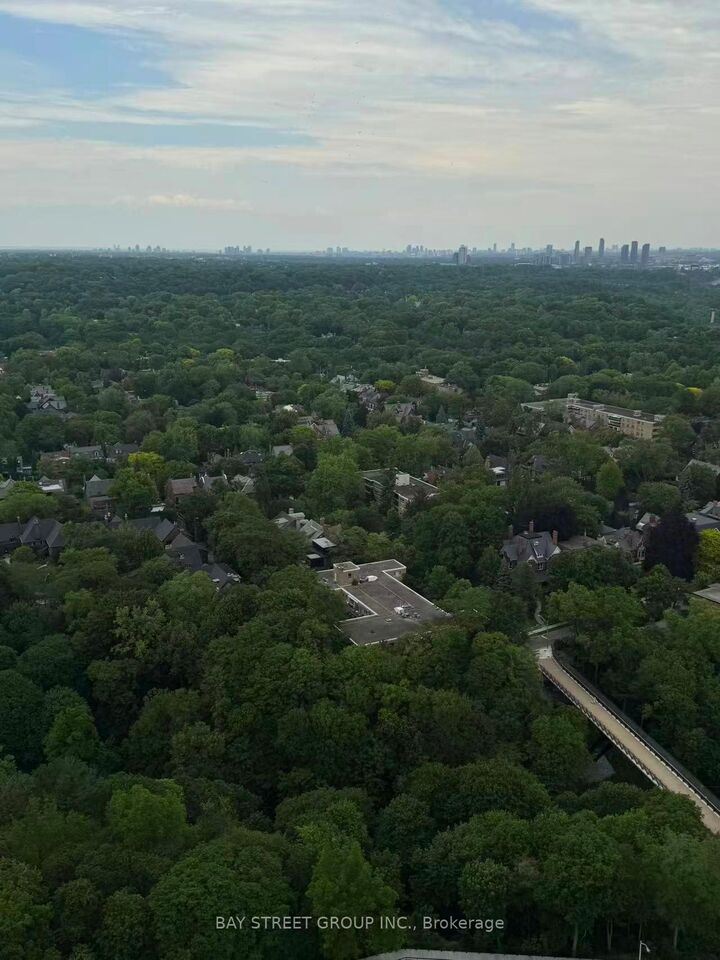 Property Photo: 609 Sherbourne Street 3405 ON M4X 0A4
