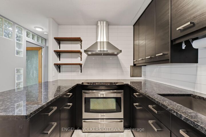 Property Photo:  475 Laurier Avenue W 1007  ON K1R 7X1 
