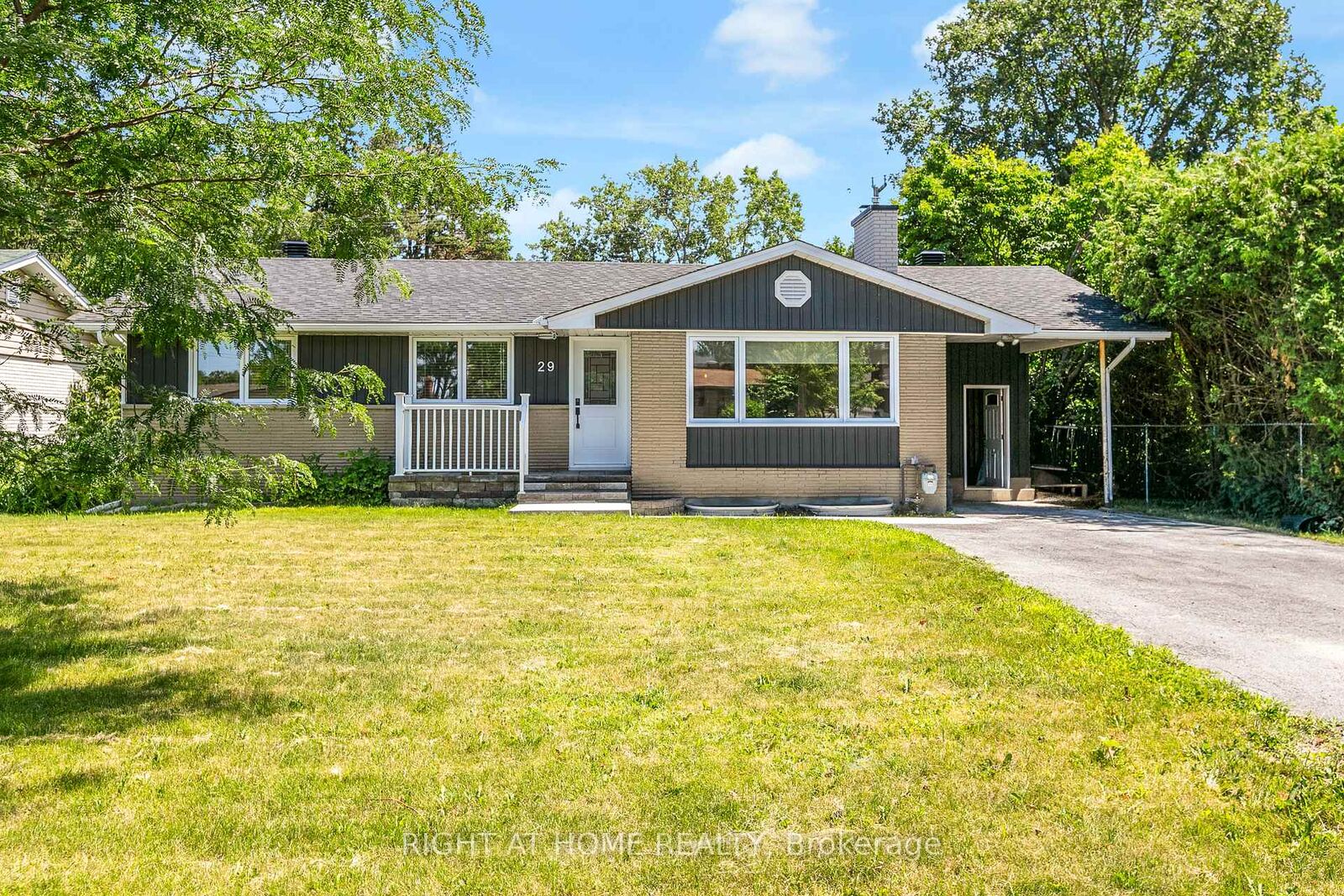 Property Photo: 29 Horner Drive A ON K2H 5E8