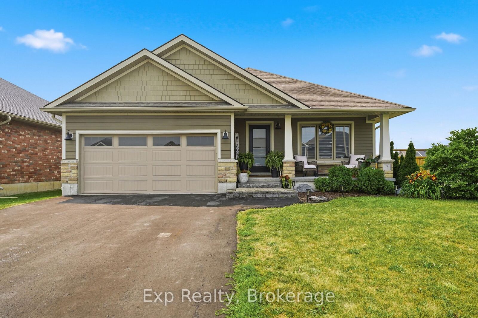Property Photo:  7 Tessa Boulevard  ON K8N 0B6 