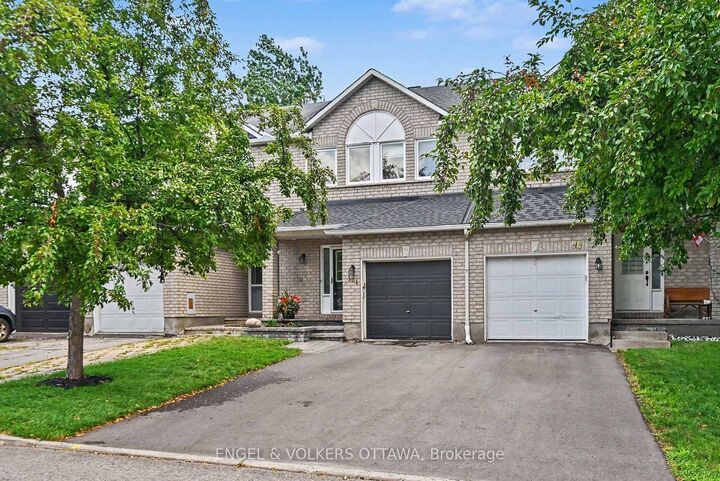 Property Photo:  101 Margrave Avenue  ON K1T 3Y1 