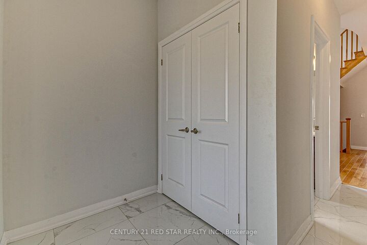 Property Photo:  734 Khalsa Drive  ON N4T 0P5 