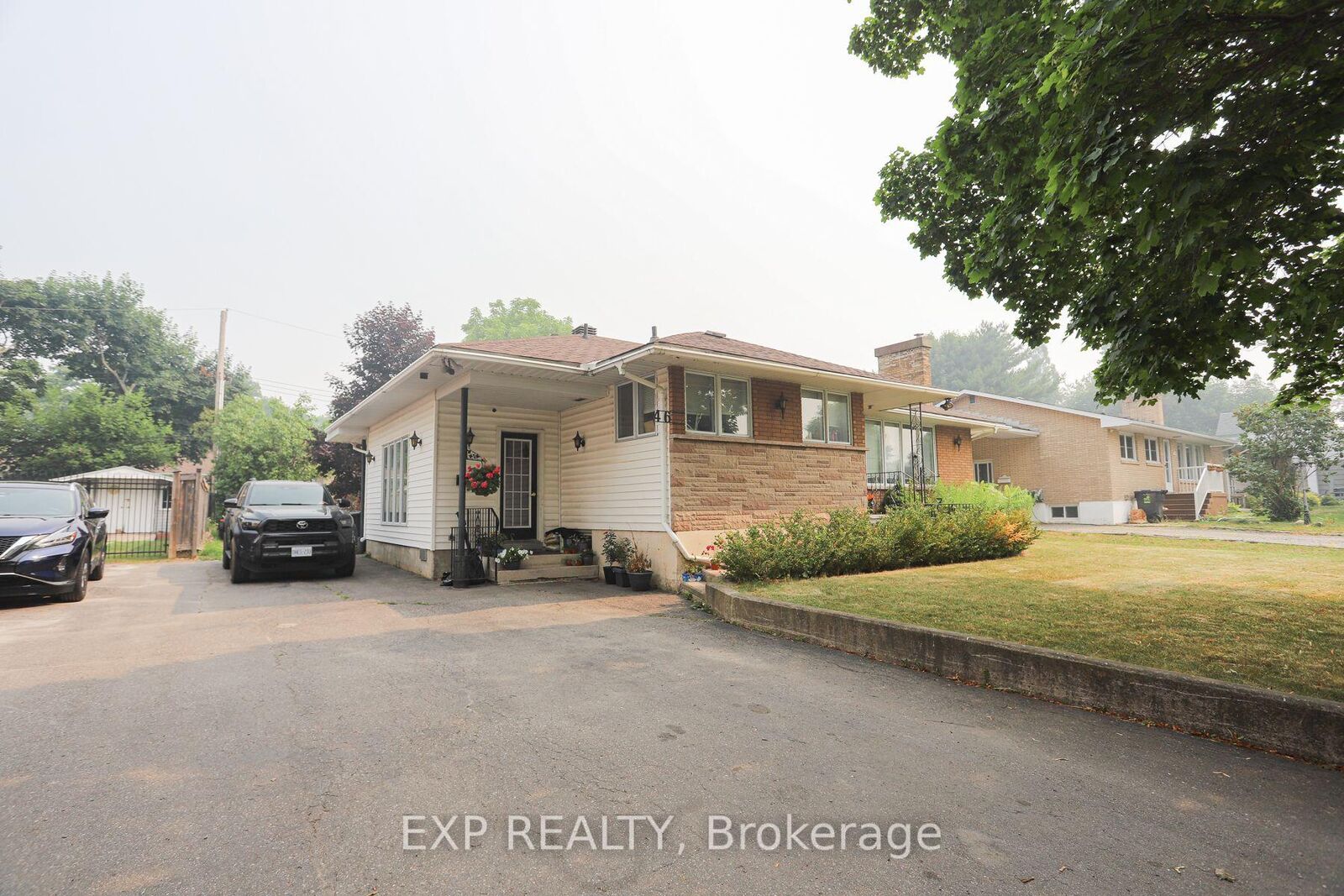 Property Photo: 46 Laurentian Drive ON P6B 4G4