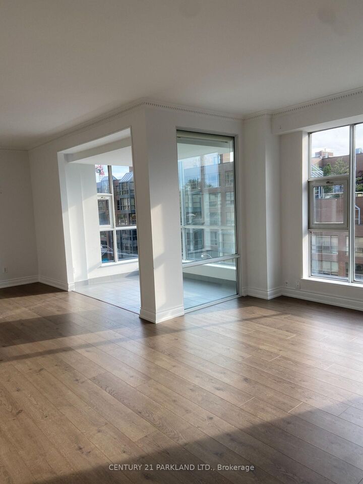 Property Photo:  77 Avenue Road 401  ON M5R 3R8 