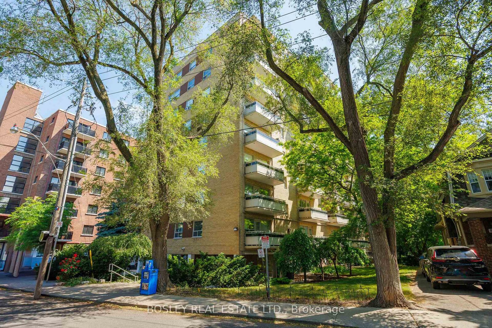Property Photo: 85 Lawton Boulevard 403 ON M4V 1Z7