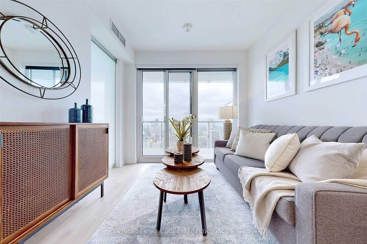 Property Photo: 3 Gloucester Street 3803 ON M4Y 0C6