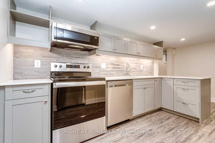 Property Photo: 691 Simcoe Street N Unit C ON L1G 4V6