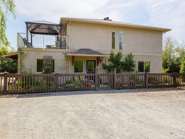 Property Photo: 798 Wain Rd BC V8L 5N8