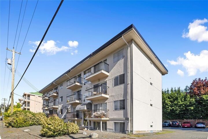 1630 Crescent View Dr #9 — photo 1