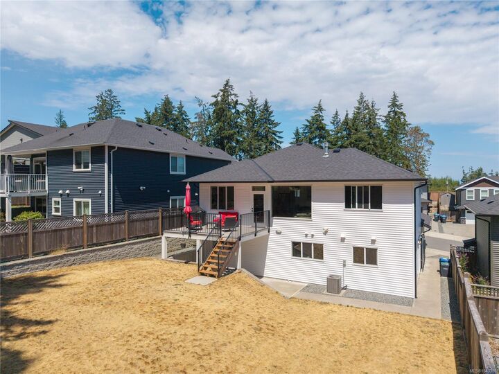 Property Photo: 107 Evelyn Cres BC V9X 1A1