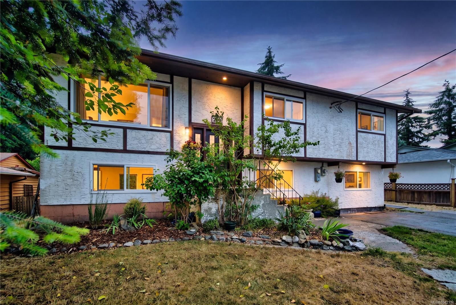 Property Photo:  212 Kwassin Cres  BC V0R 2G0 