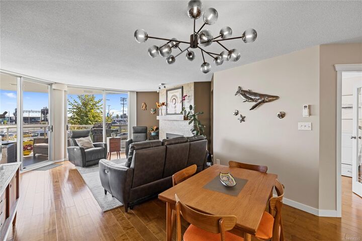 Property Photo: 158 Promenade Dr #206 BC V9R 6M7