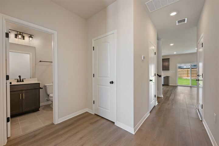 Property Photo:  200 Willow Heights Drive  TX 78634 