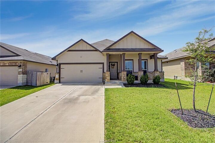 Property Photo:  5266 Montague Loop  TX 77807 