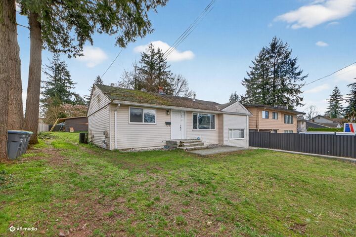 Property Photo: 14032 Grosvenor Road BC V3R 5G5