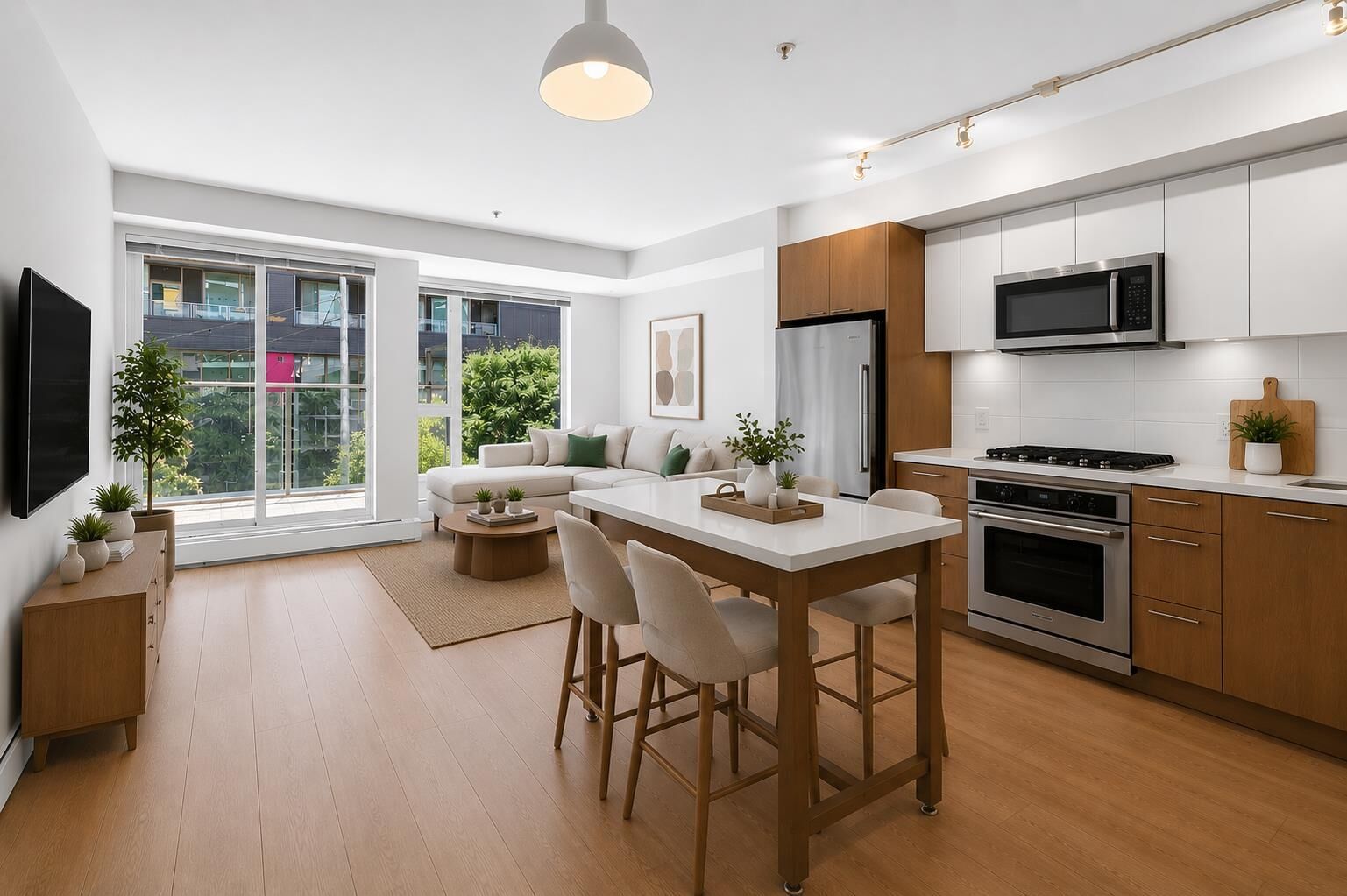 Property Photo: 384 E 1st Avenue 304 BC V5T 0G5