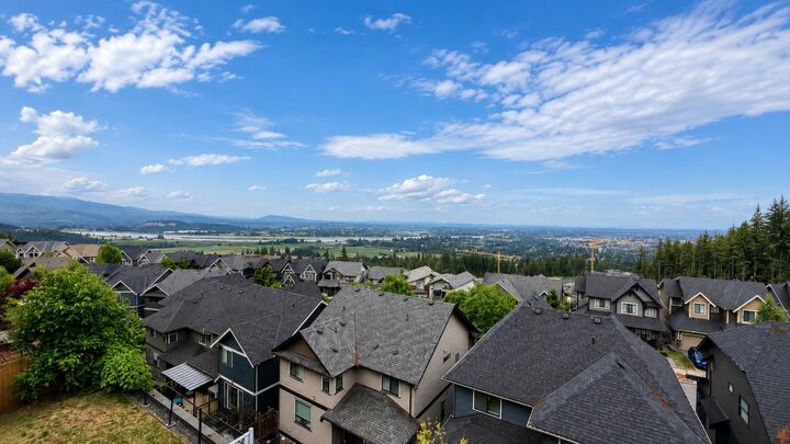 Property Photo: 3534 Archworth Avenue BC V3E 0L6