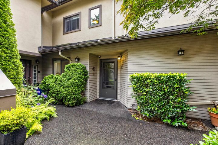 Property Photo: 12741 16 Avenue 102 BC V4A 1N2