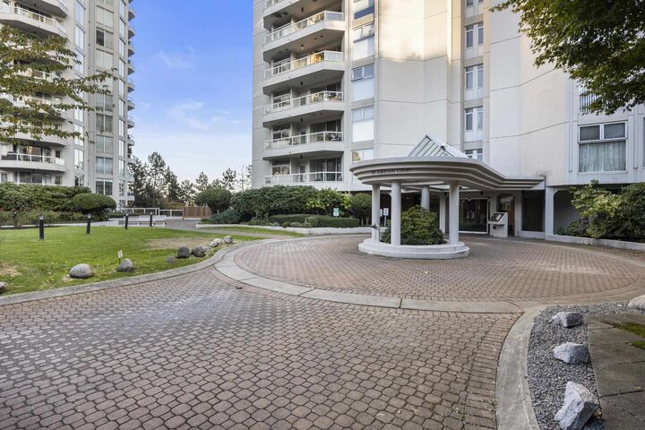 Property Photo: 69 Jamieson Court 903 BC V3L 5R3