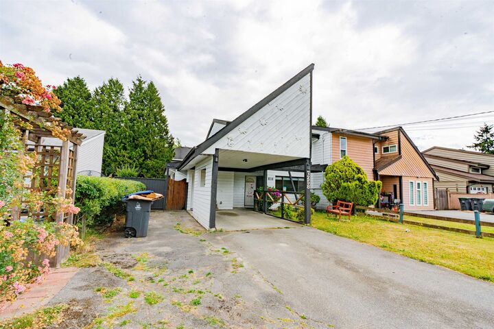 Property Photo: 7258 130 Street BC V3W 6E8