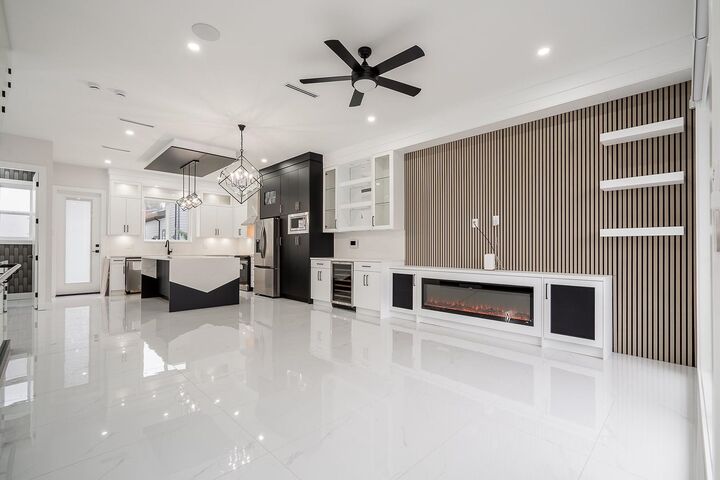 Property Photo:  166xx 18A Avenue Upper And Main  BC V3Z 9X5 