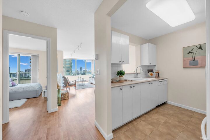 Property Photo: 6611 Southoaks Crescent 1702 BC V5E 4L5