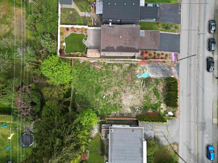 Property Photo:  946 Montroyal Boulevard  BC V7R 2H1 
