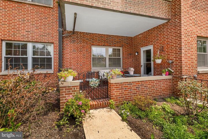 Property Photo: 3601 Greenway 205 MD 21218