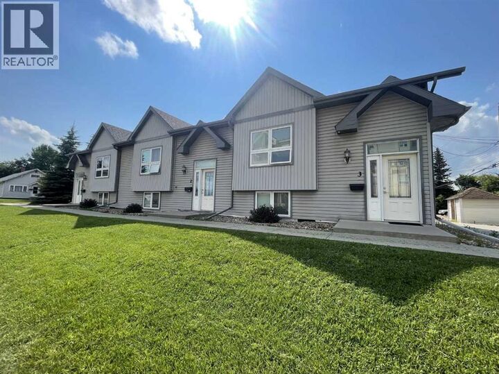 Property Photo:  5202 49 Street  AB T9V 0K6 