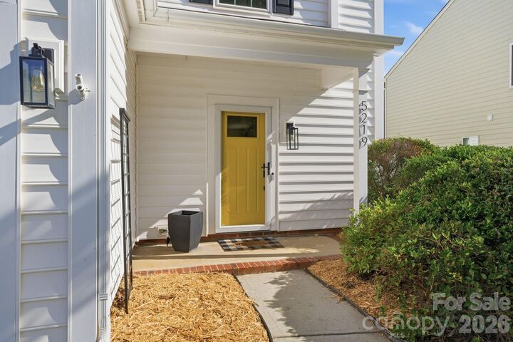 Property Photo: 5219 Bentgrass Run Drive NC 28269