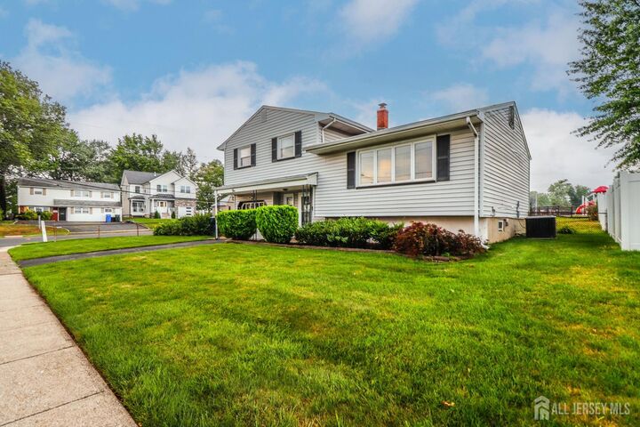 Property Photo: 5 Thelma Court NJ 07067